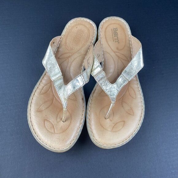 Born Amelie Flip Flops Thongs Leather Gold Sandals Size 10 M F00270 Pre Owned - Picture 2 of 16